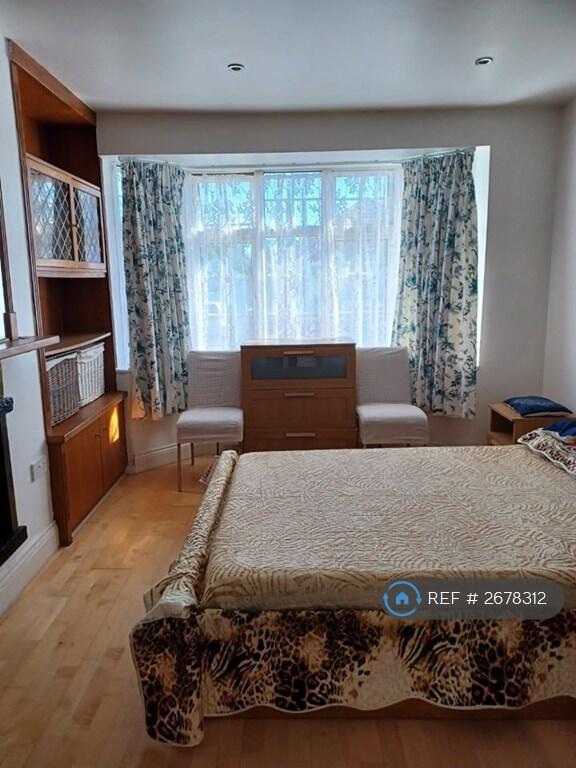 Double Bedroom 1