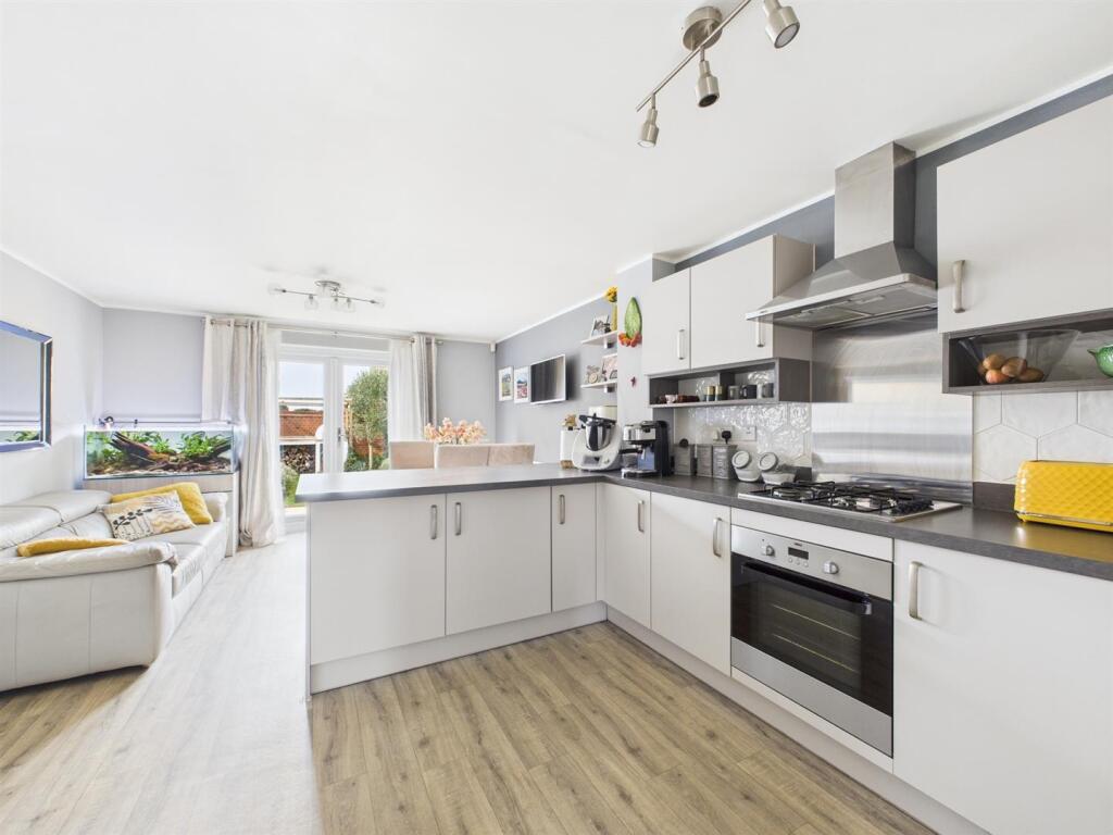 Living/ Dining Kitchen