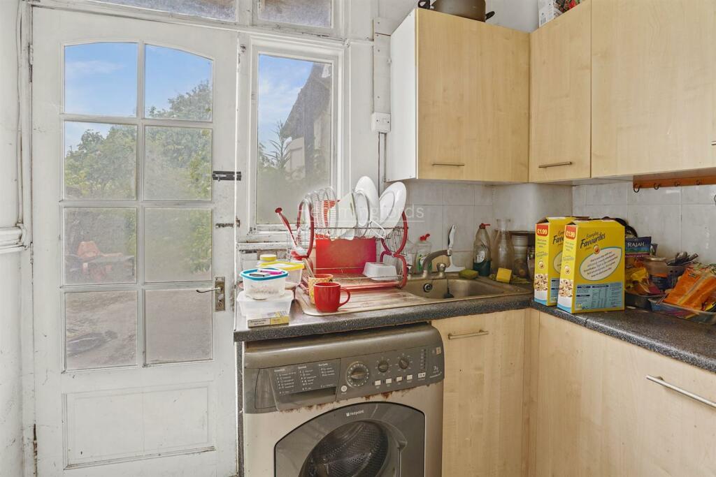 14-278e80547-MK-HMF-12 Boreham Road-70 (1)-medium.