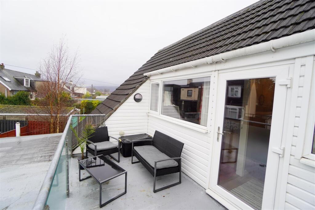 balcony.jpg