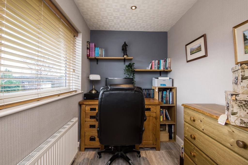Bedroom/Study