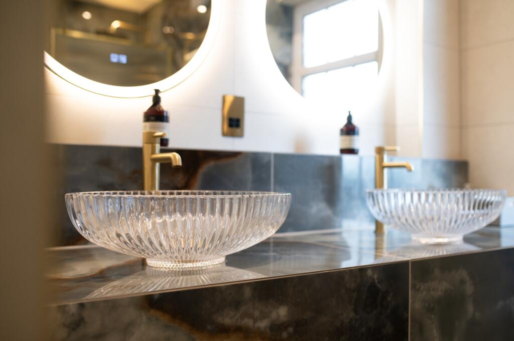 Award-winning Media team on EVERY Listing_30