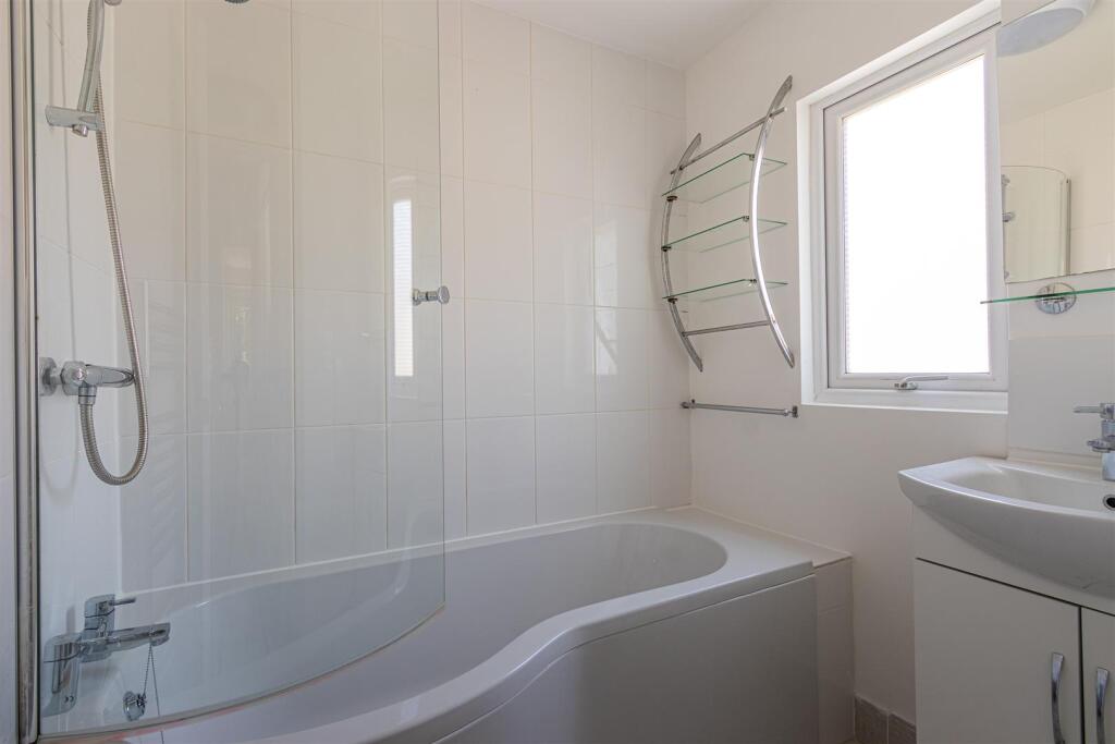 Penhill Close 33 (9 of 15).jpg