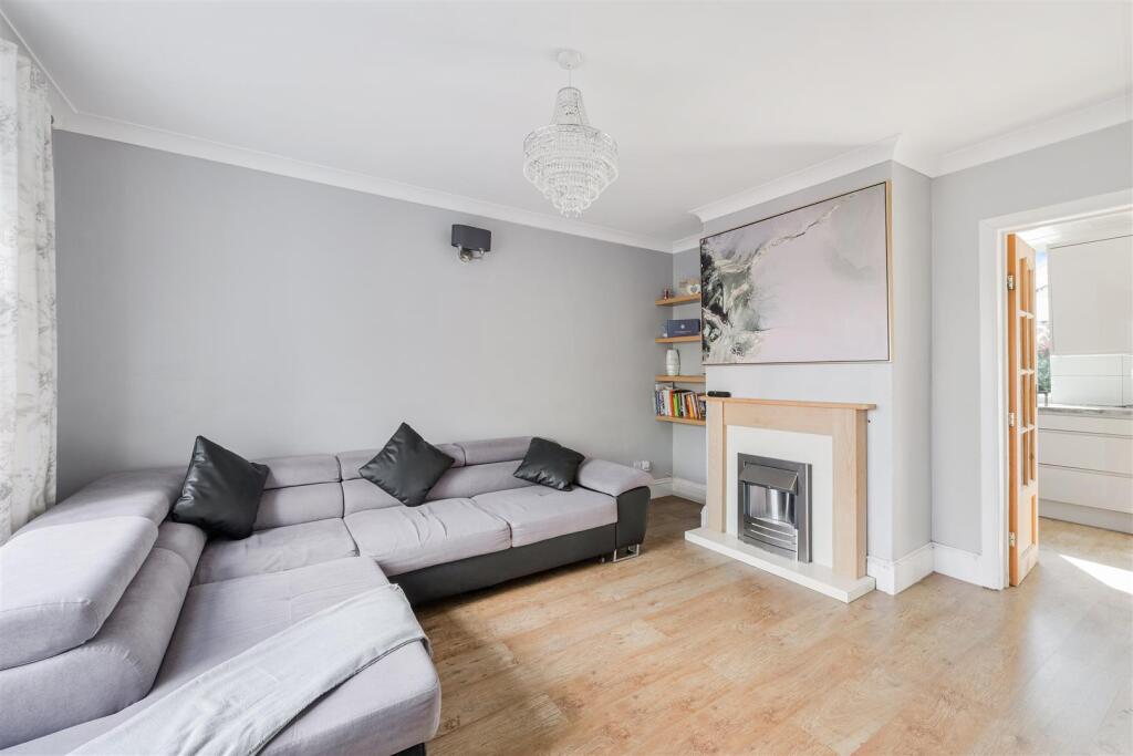 DUNDREY CRESCENT, 18 (5).jpg