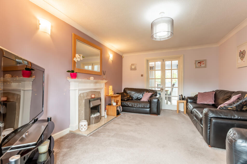 Robinson-David-Estate-Agents-Gloucester-Cherringto