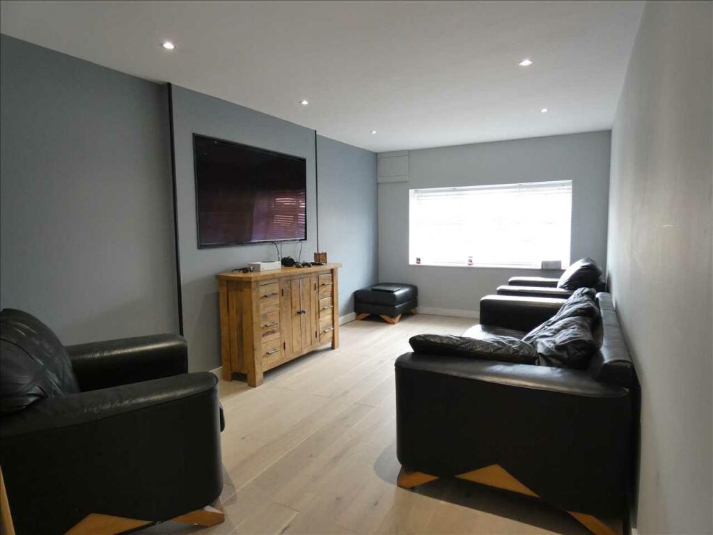 SITTING ROOM