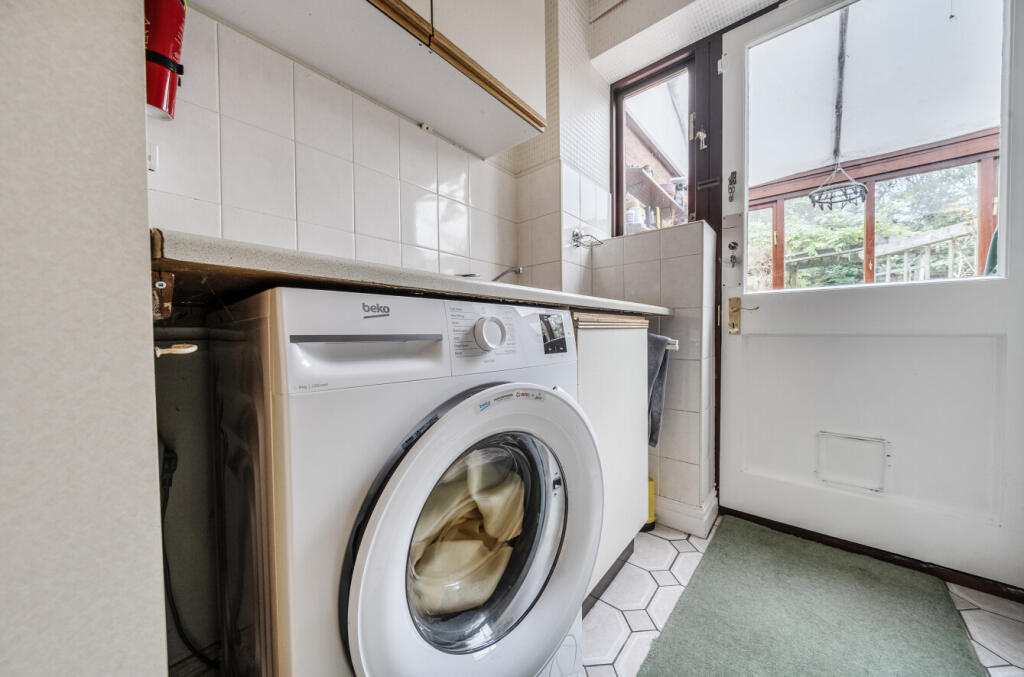 1360690-20-68e637...