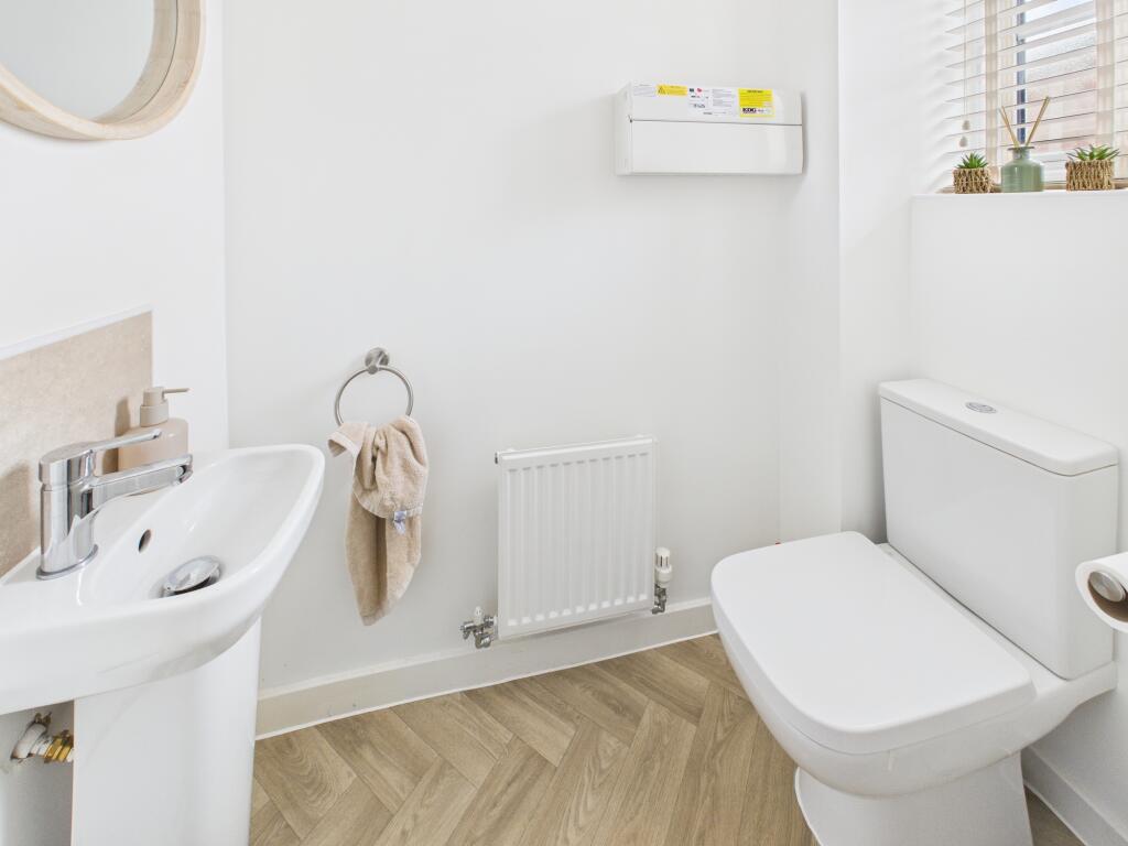 Cloakroom/WC