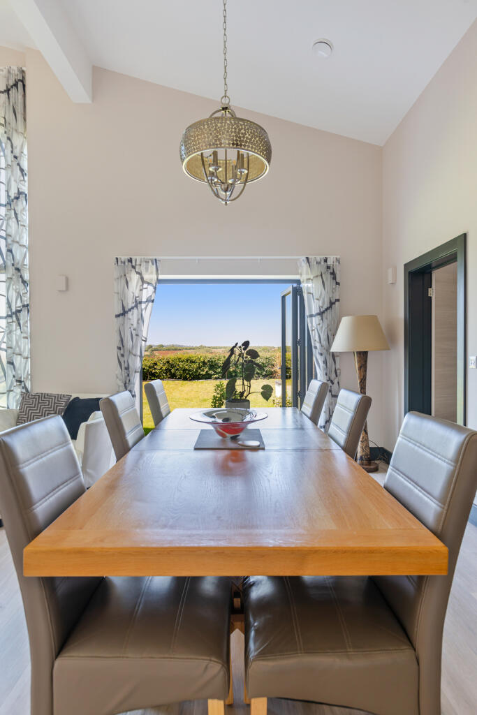 A18 - Brixton, Reeves House - 250618