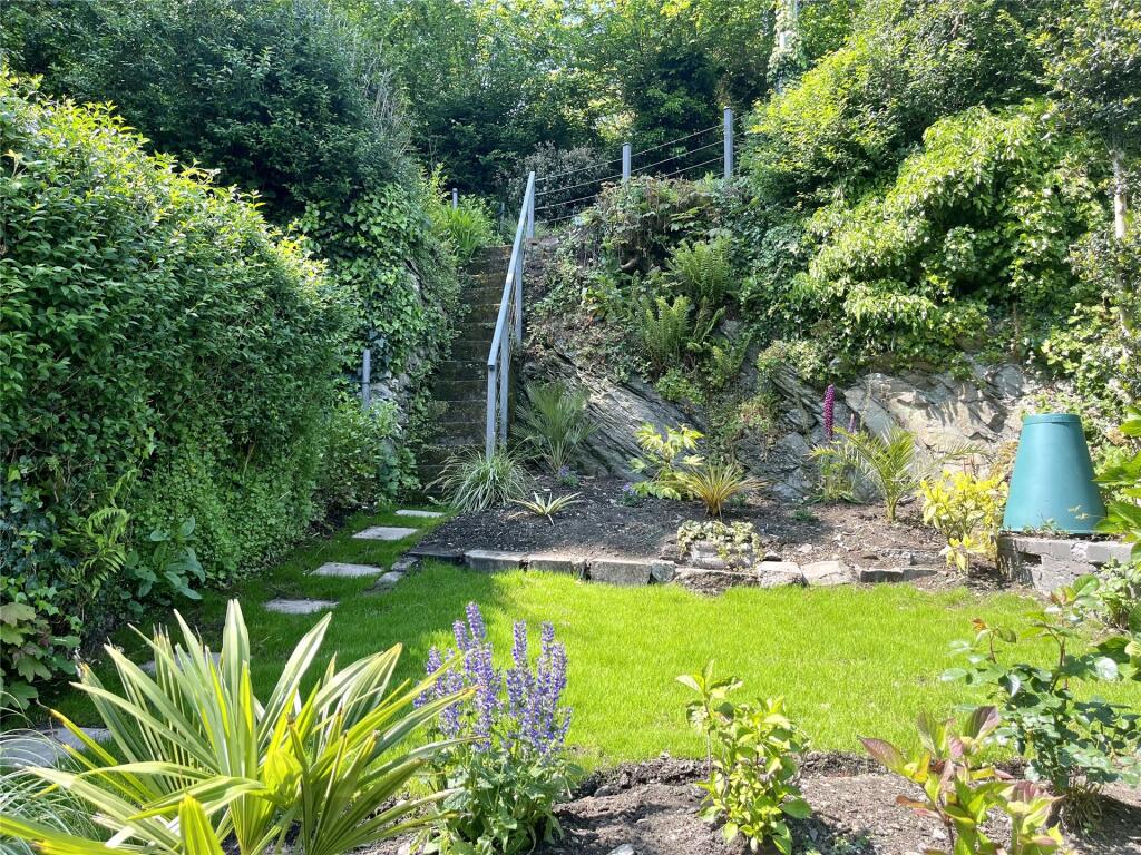 Rear Garden Bottom