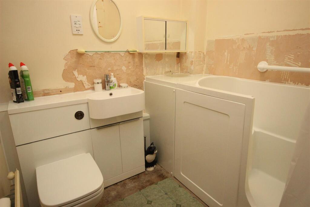 bathroom.JPG