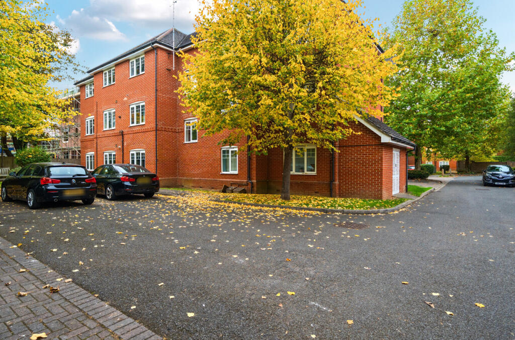 Ashdene Gardens, Reading, Berkshire