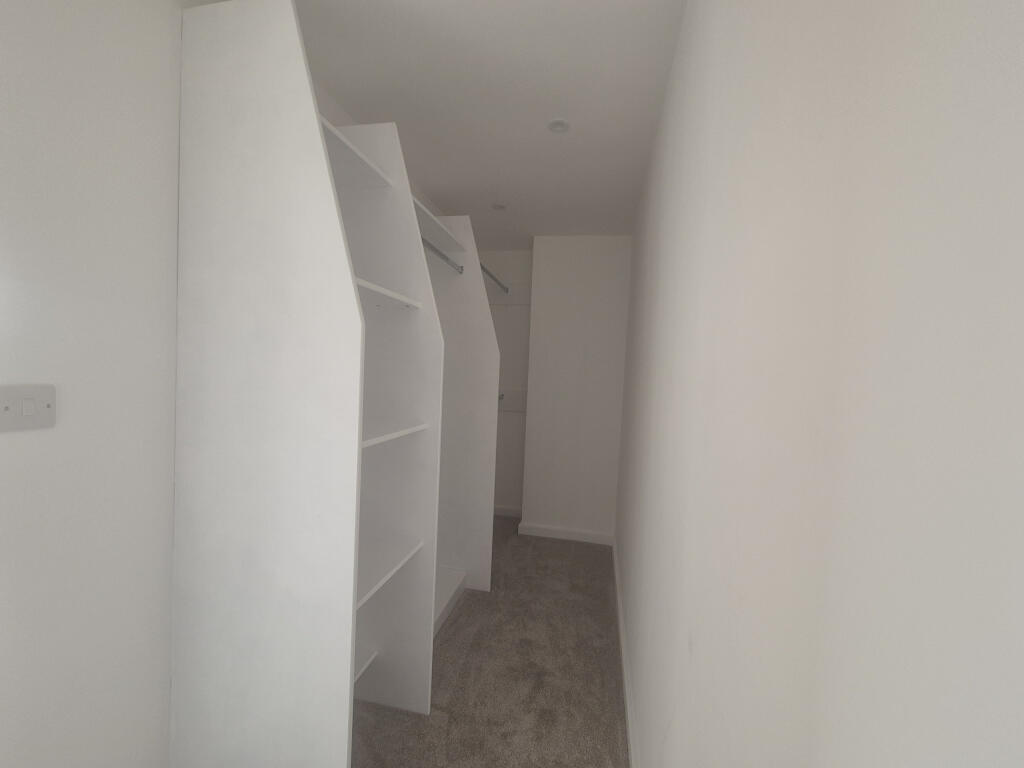 Walk-in Wardrobe