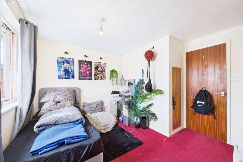 Bedroom side