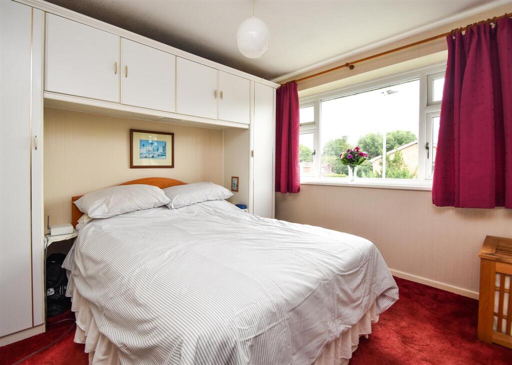 11 Quendale - Bedroom 1 (2).jpg