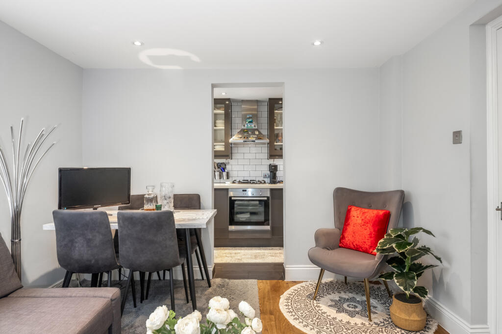 Living Room/Kitchen