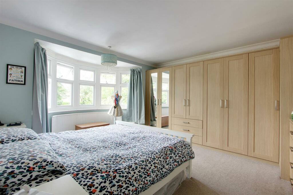 IMG_2553-IMG_2555 b2.jpg