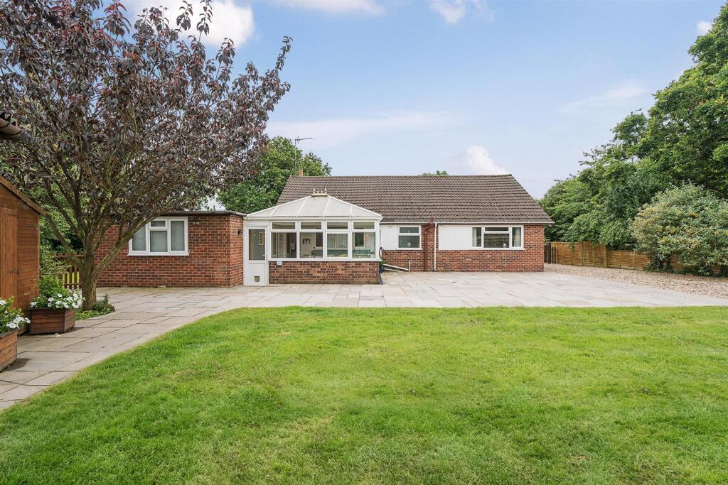 All Oaks Bungalow, Cathiron