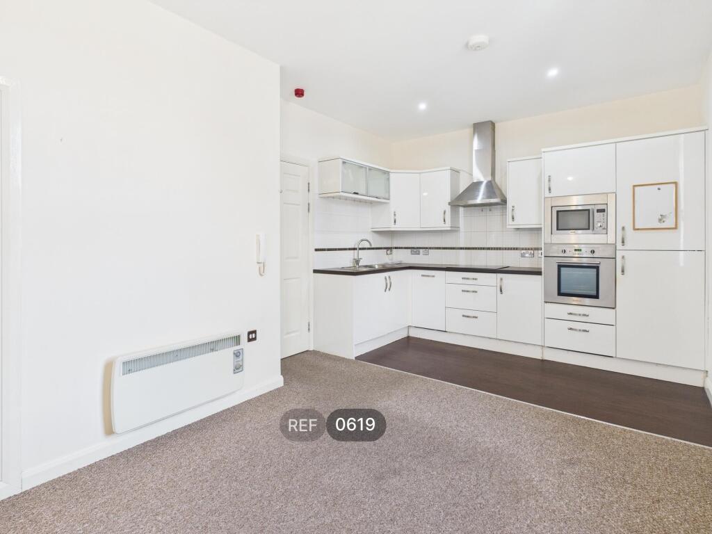 Kitchen &amp; Living area