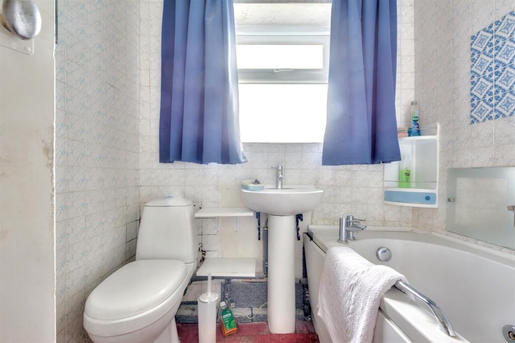 Bathroom.jpeg