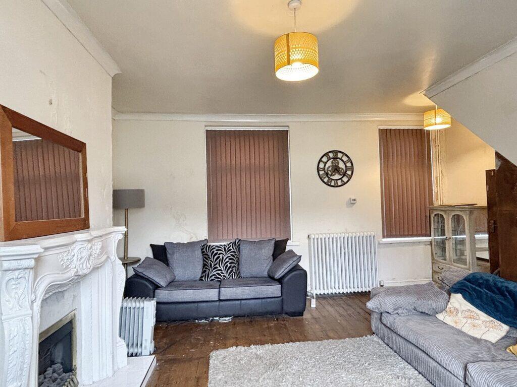 Moor End Road - Lounge Overview