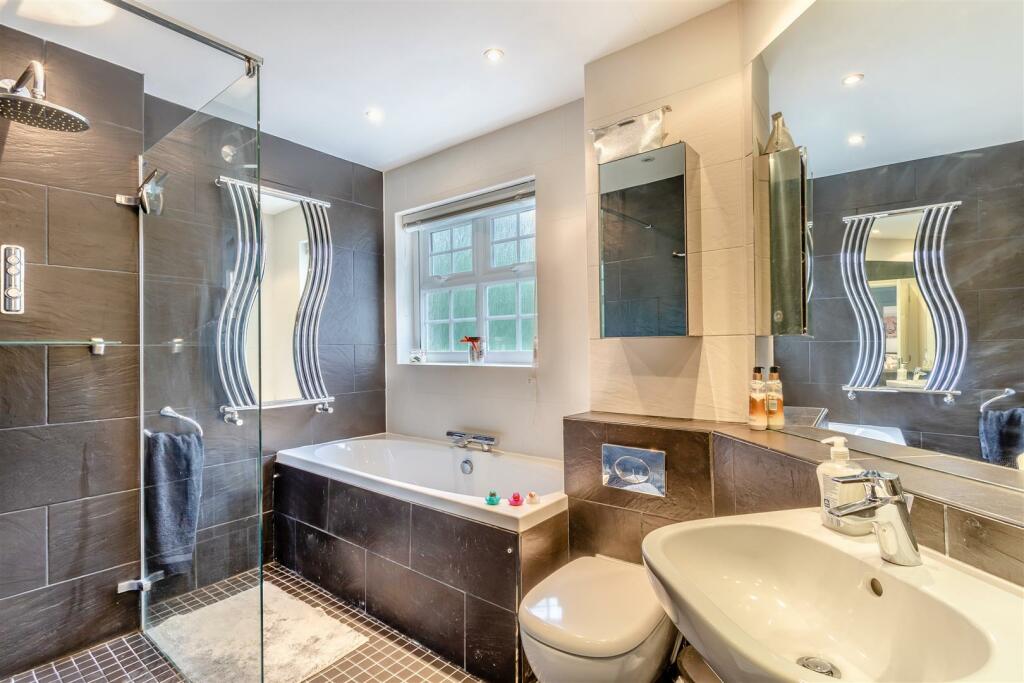 8614848-interior23.jpg