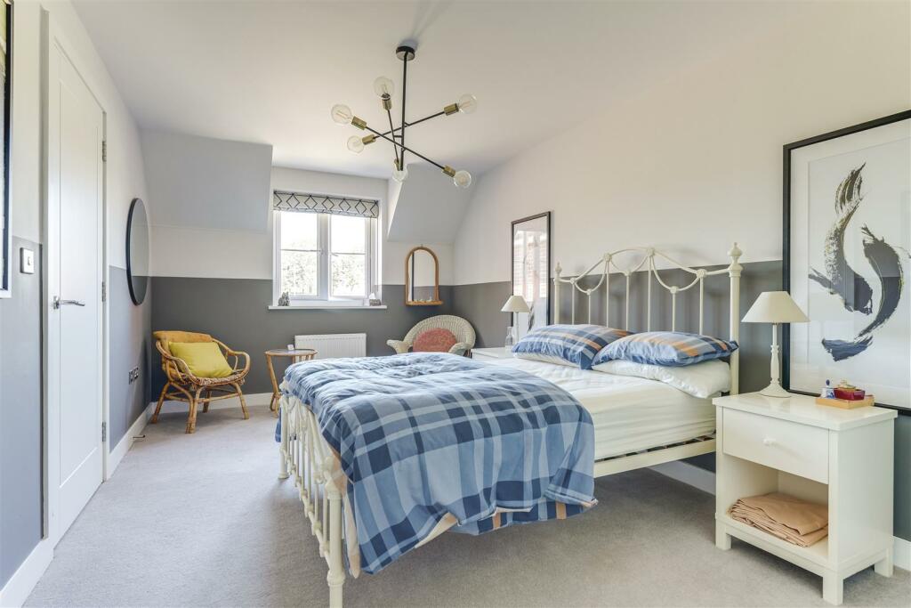 Joyce Frankland Close-12.jpg