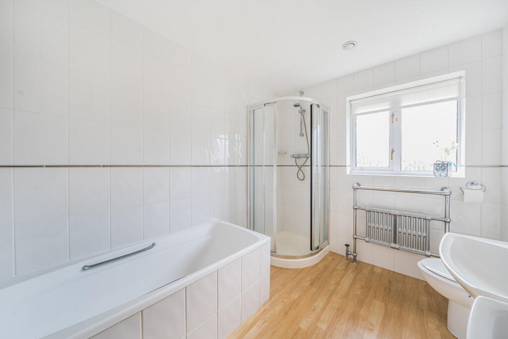 1371322-21-68f7a5...