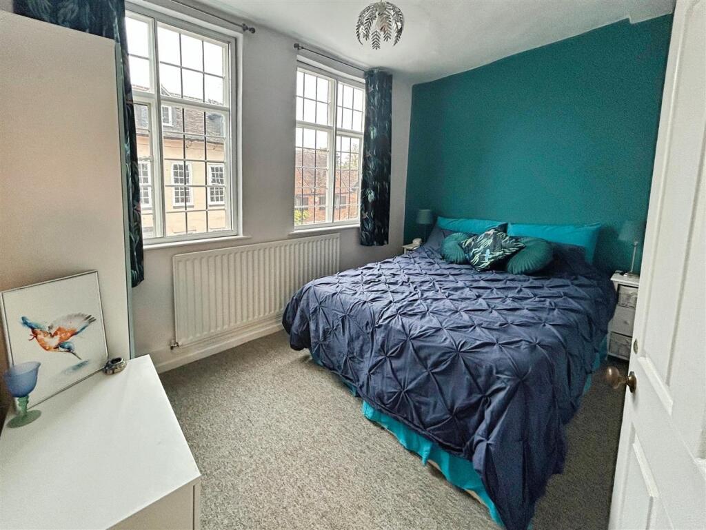 070a0467-B-4D54-ABC0-E4CBBB2EBC82-1072-000000DC2C2