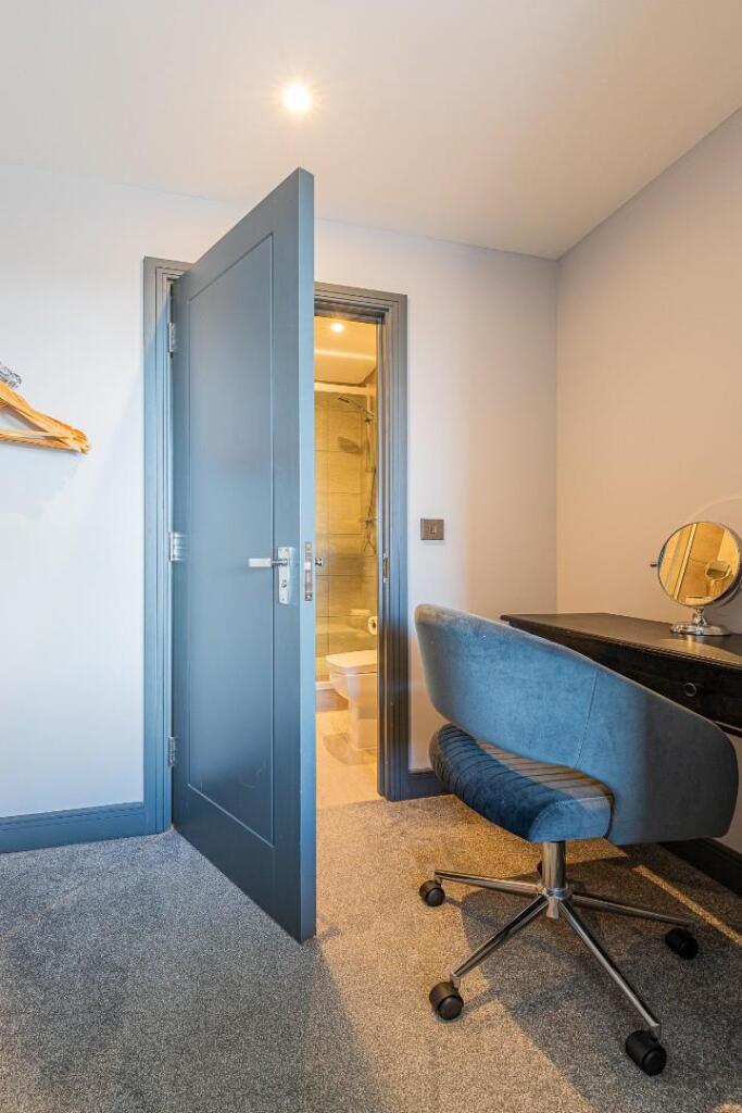 The Moorwell 7-5.jpg