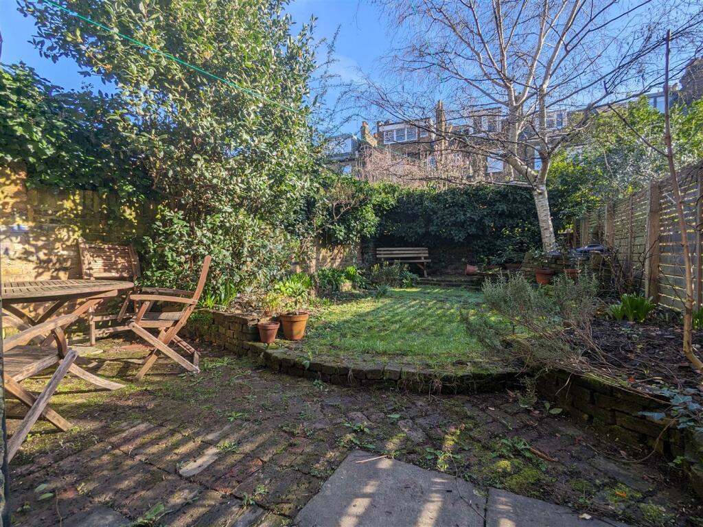 Outside_Garden 2.jpg