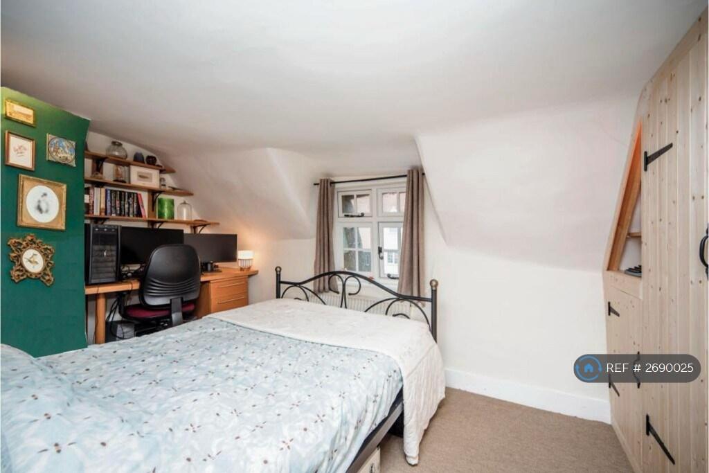 Bedroom 2 (Double)