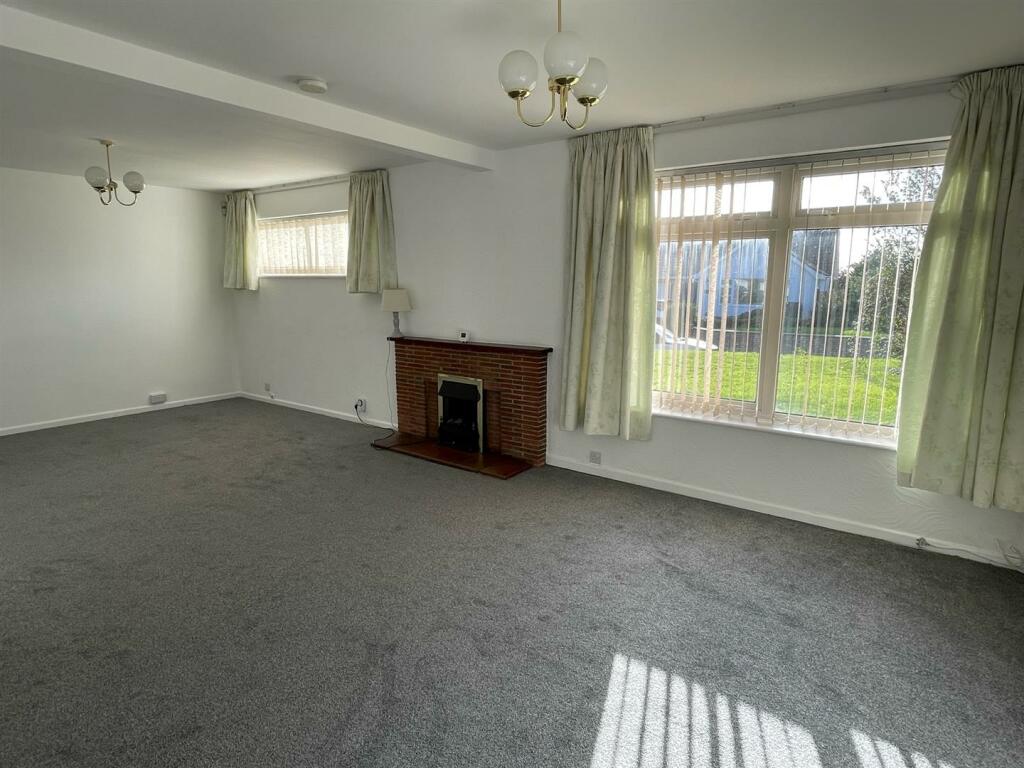 Sitting Room.jpg