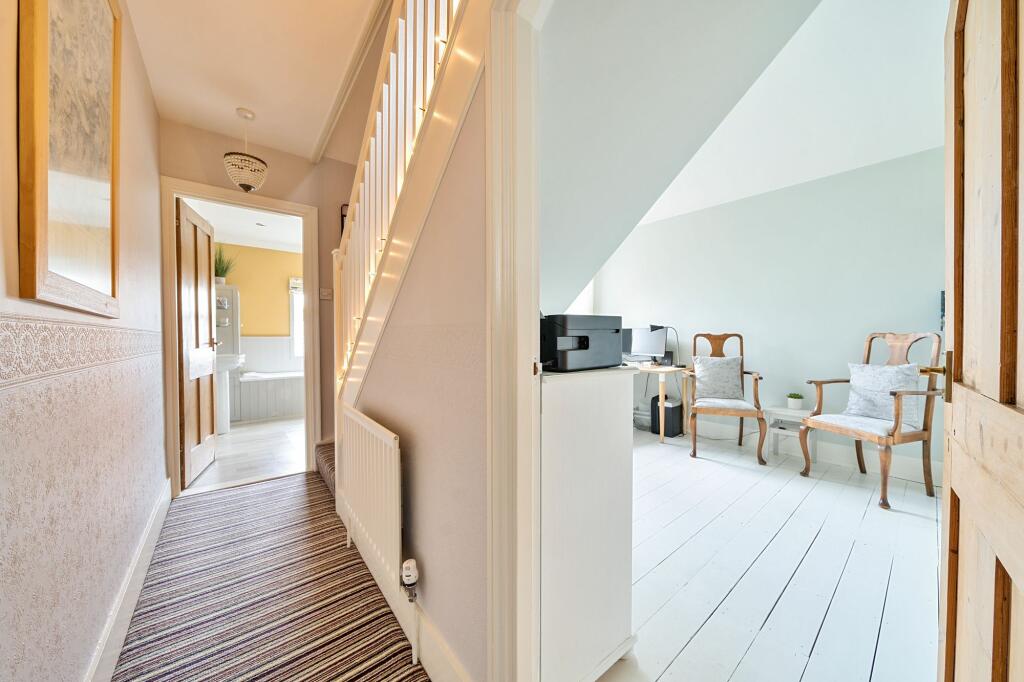 Stairs to 1st Floor (1)