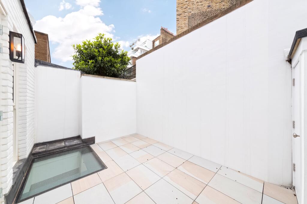 71 Cadogan Lane  (4)
