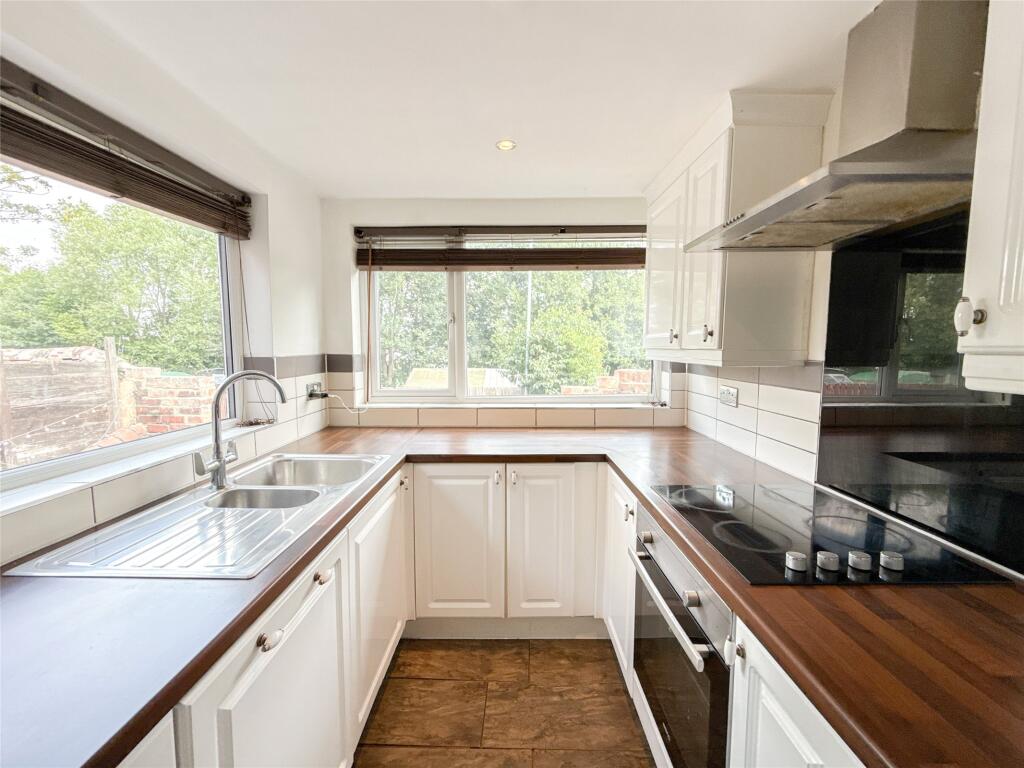 Breakfasting Kitchen