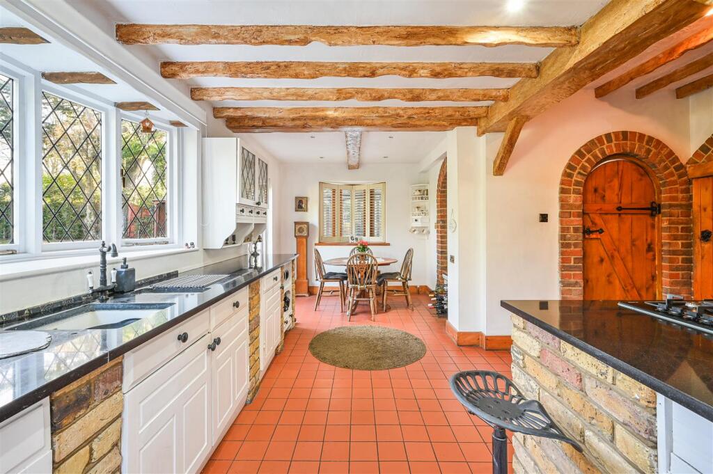 LONGDOWN LANE,  (17).jpg