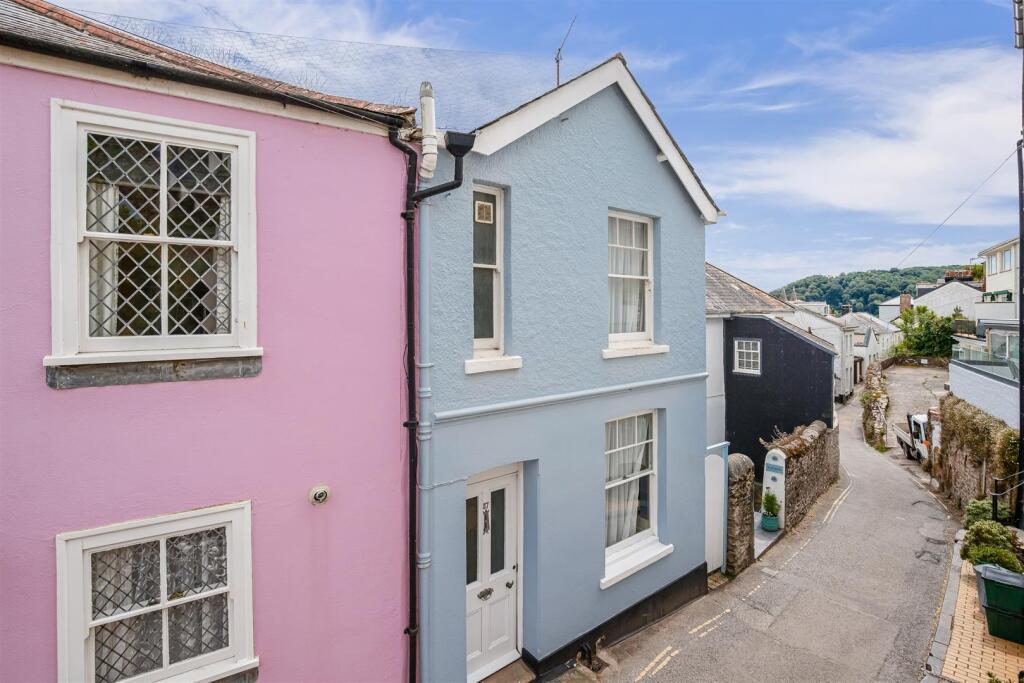 A04 - 37 Above Town Dartmouth - 220712.jpg