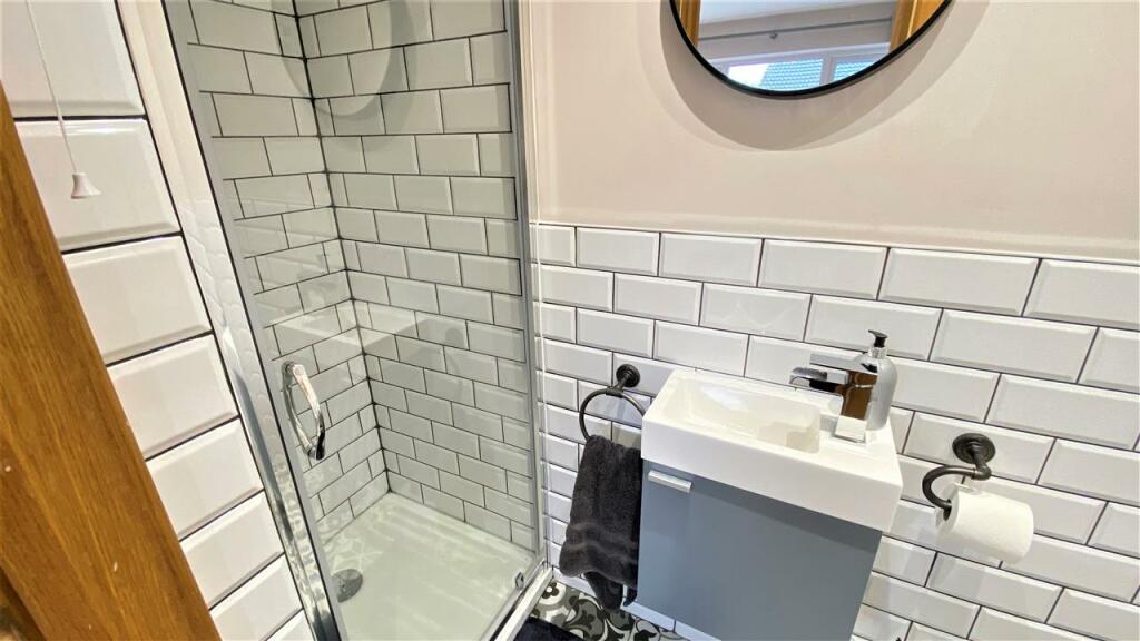 2nd En-Suite