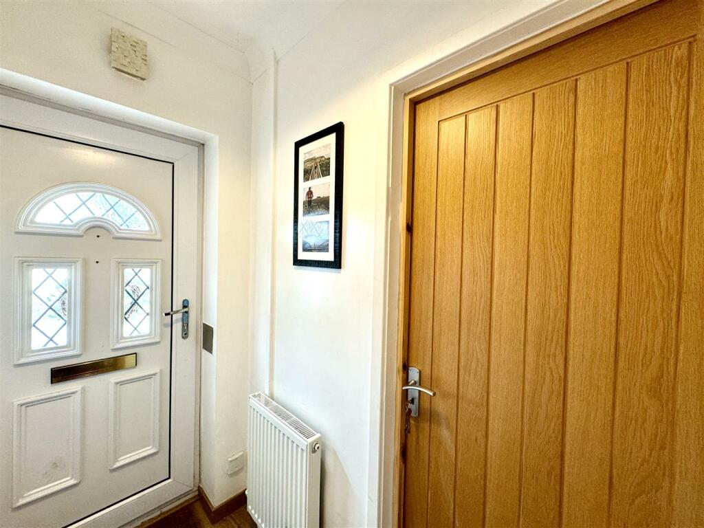 ENTRANCE PORCH