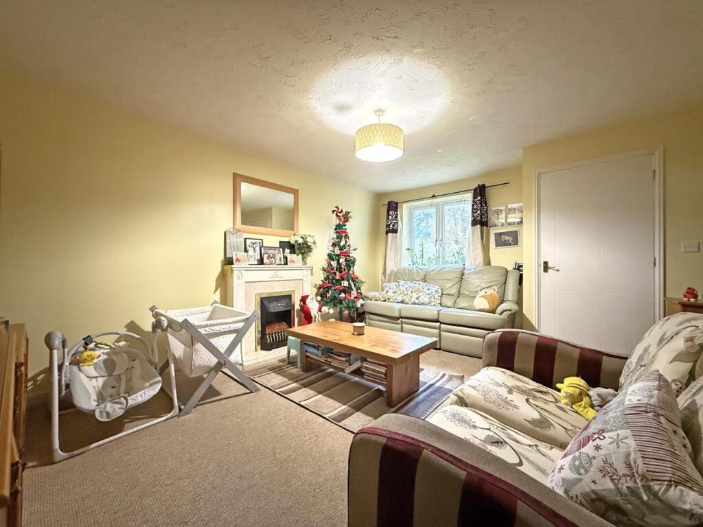 Frobisher Approach 35 - Living Room Two.jpg