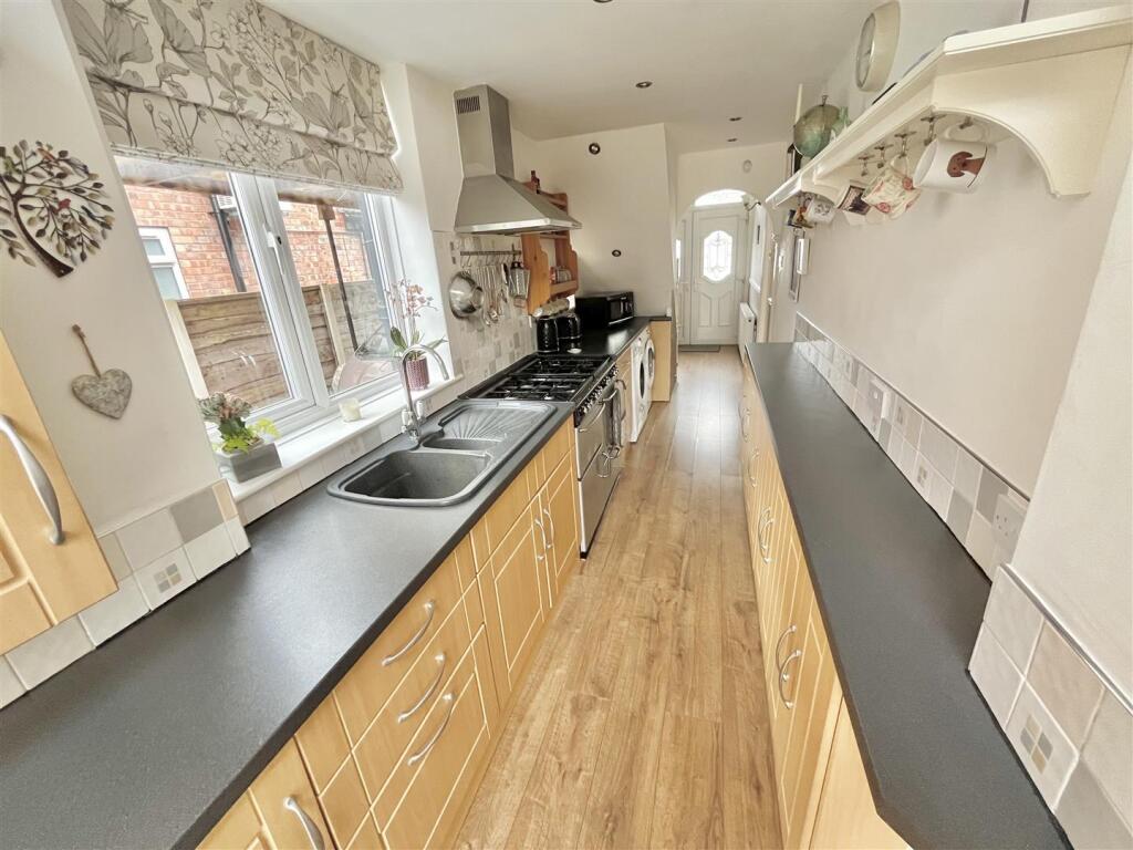 Kitchen 4