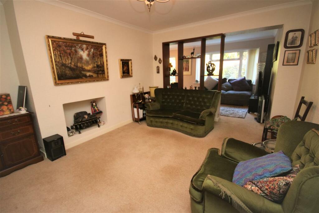 'L' SHAPED RECEPTION ROOM &amp; REAR EXTENSION: