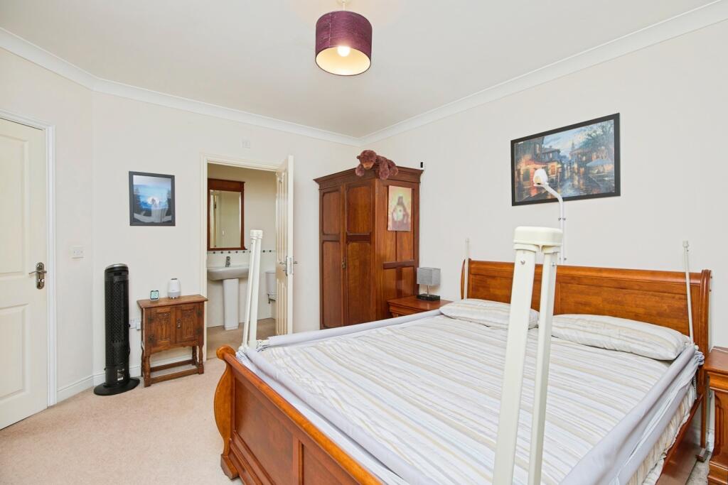 Main Bedroom