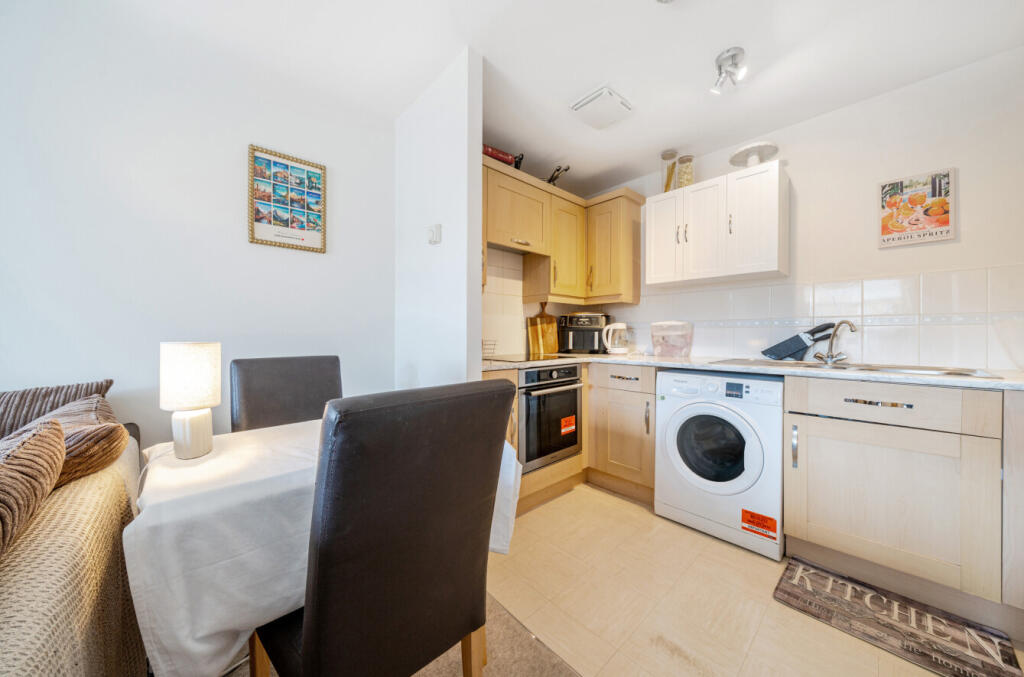 1331200-8-6888e02...