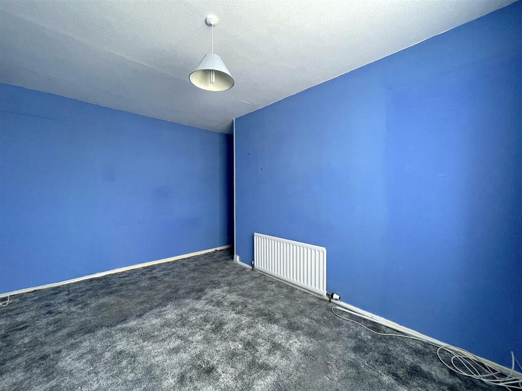 Bedroom One (3).jpeg