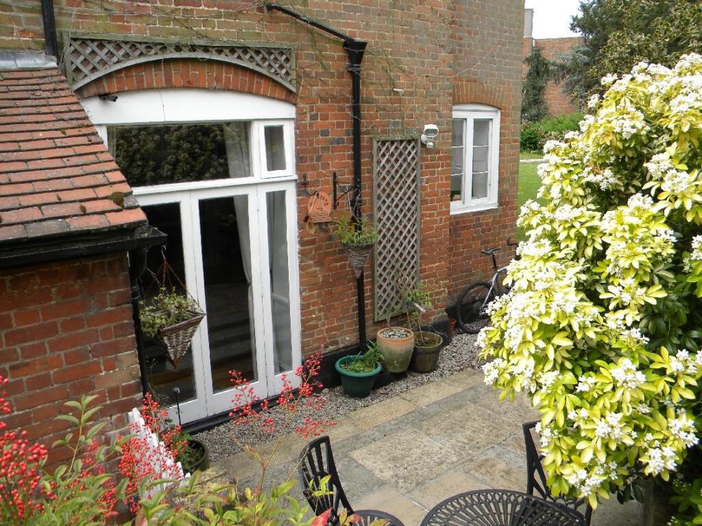 Patio.3.jpg