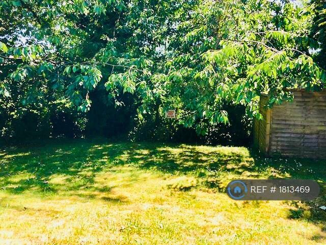 Communal Garden With Carpark