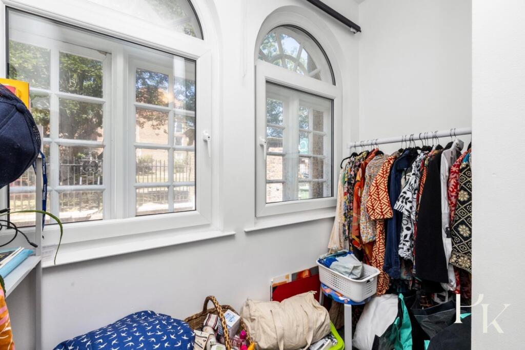 Study/Wardrobe Space