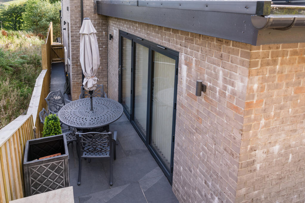 2025-08-07 WALKER &amp; LEWIS-CEFN-46